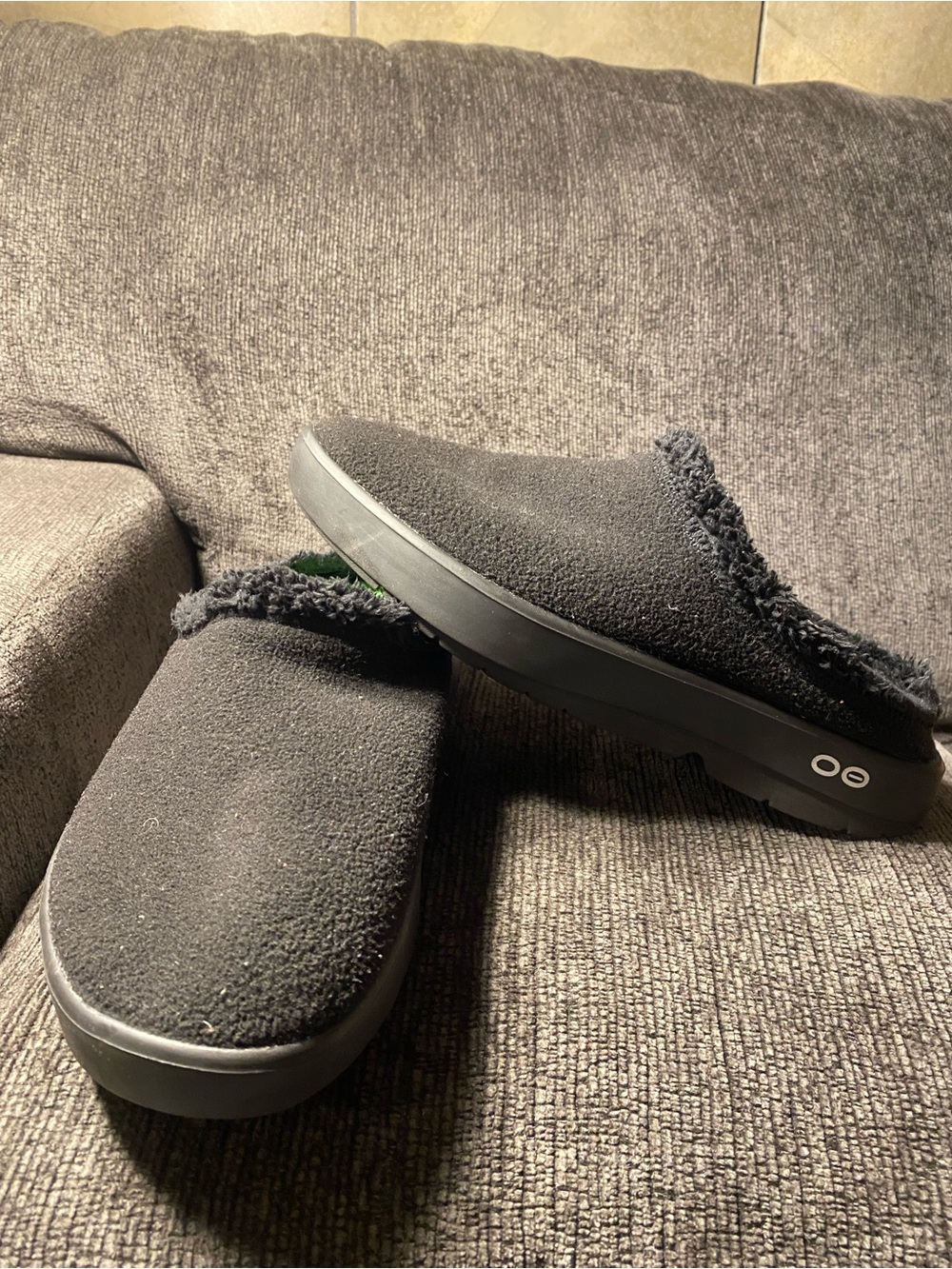 OOFOS Black Slip-On Cozy Mule with Shearling Trim